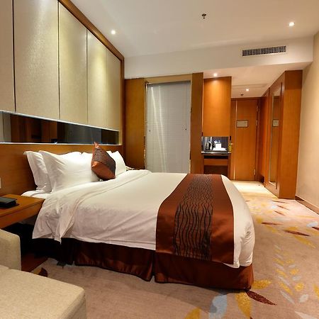 Reethi Rah Hotel Сямън Екстериор снимка