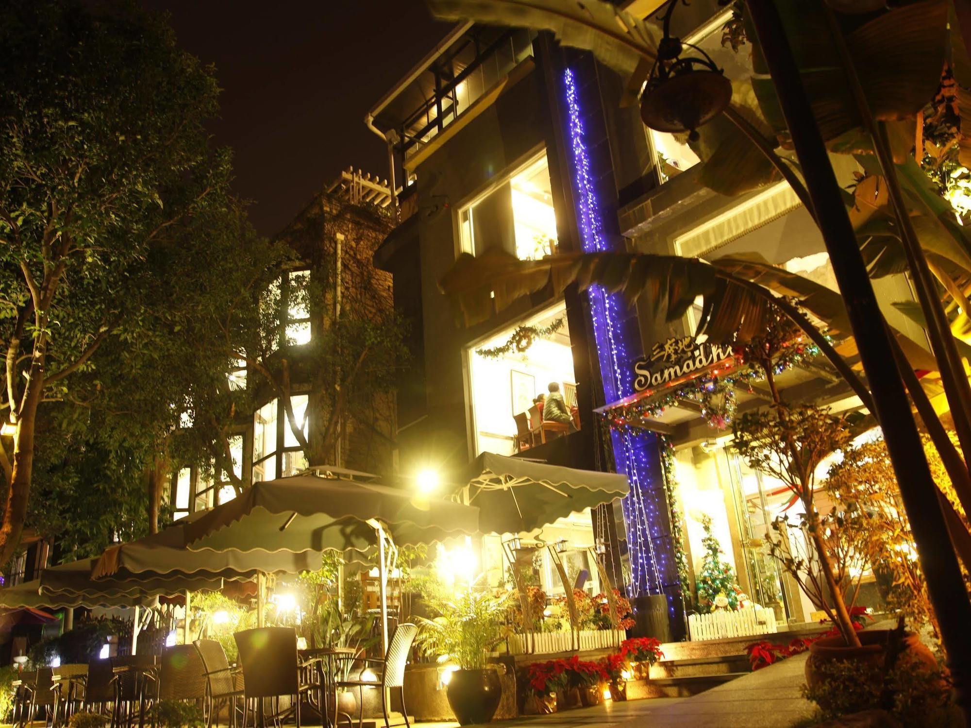 Reethi Rah Hotel Сямън Екстериор снимка